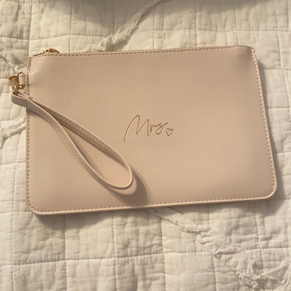 Cream Mrs. Wristlet